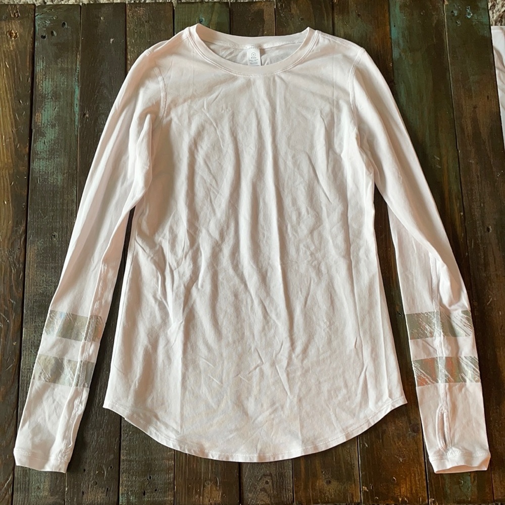 Girl’s Ivivva Long-Sleeved Shirt Size 14